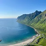 Yttersia Base * Senja