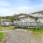 Hotel Yttersia Base Senja