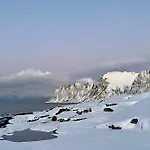 Yttersia Base Senja
