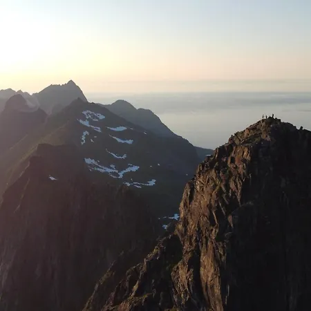 ホテル Yttersia Base