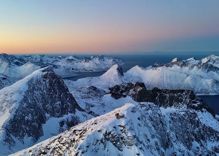 Szálloda Yttersia Base Senja