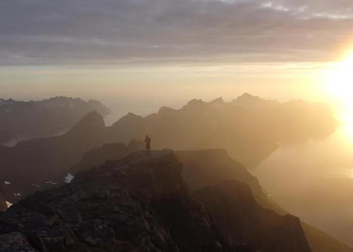 Yttersia Base Senja