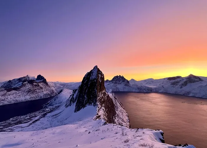 Szálloda Yttersia Base Senja