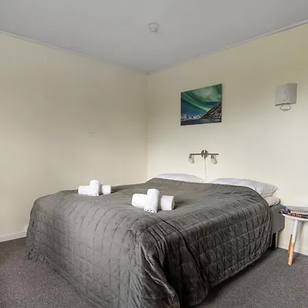 Yttersia Base מלון *