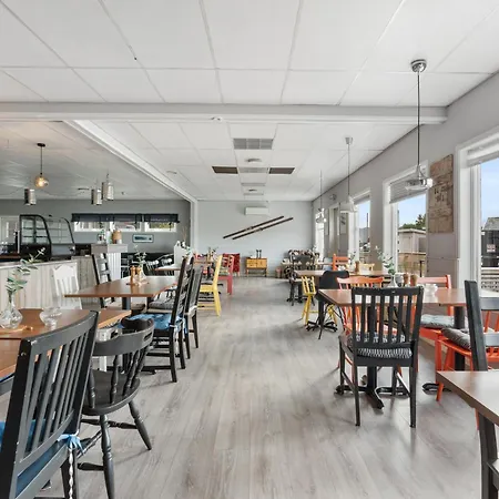 מלון Yttersia Base Senja