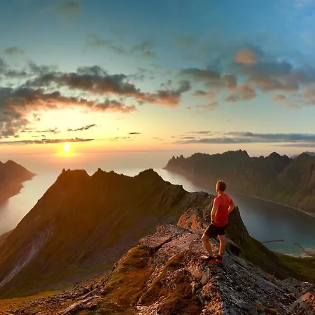 Yttersia Base מלון *