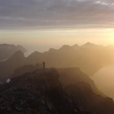 Yttersia Base Senja