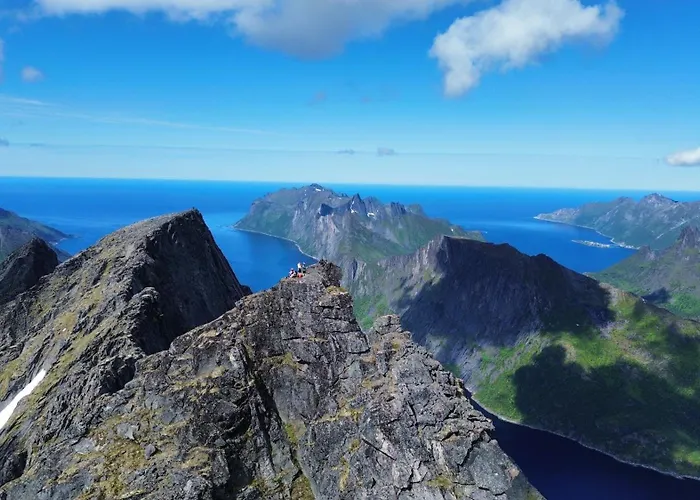 Hotel Yttersia Base *