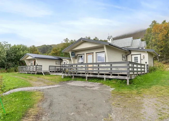 Hotel Yttersia Base Senja