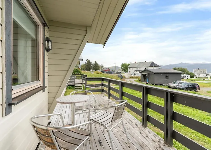 Hotel Yttersia Base *